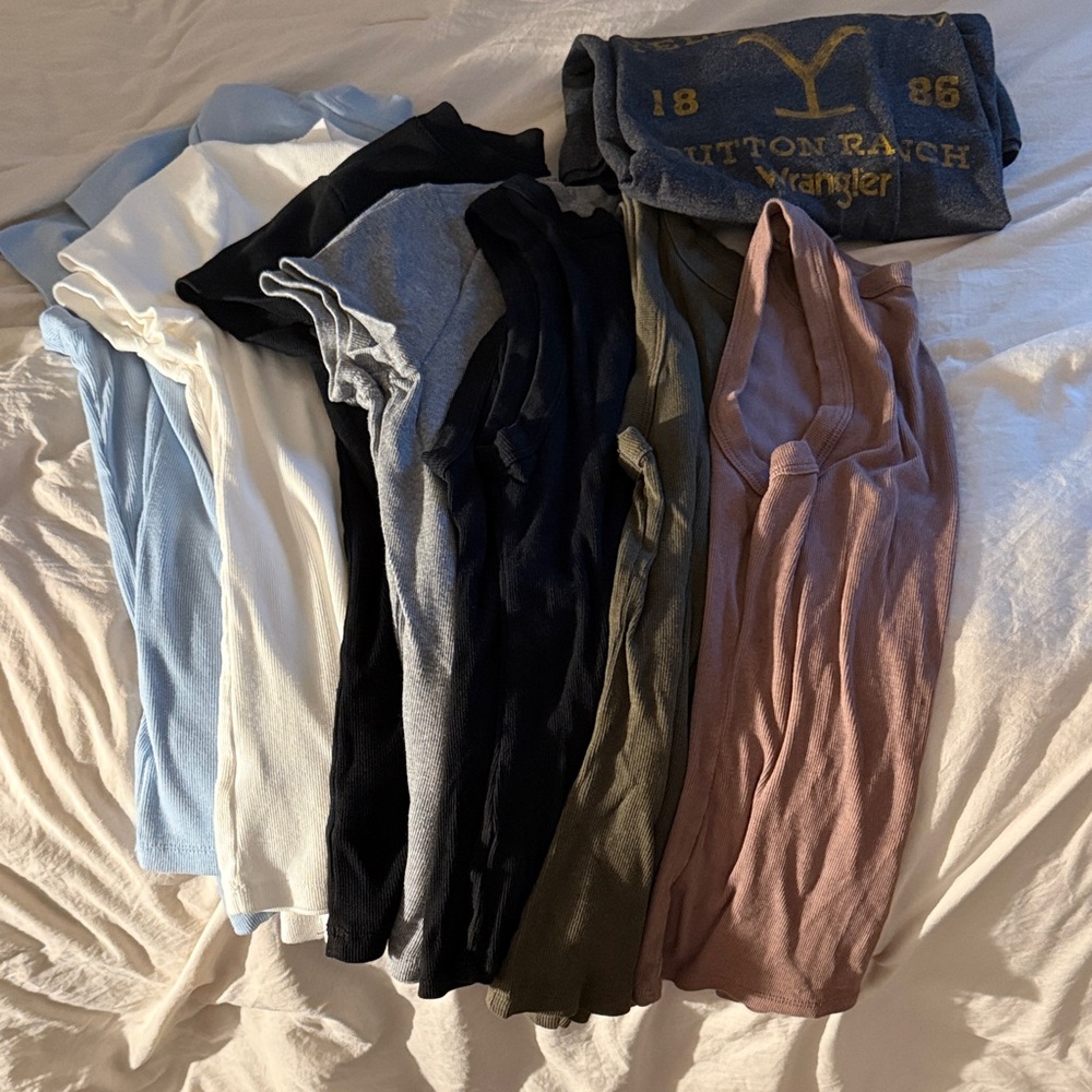 tank top:black,green,mauve 
short sleeve:white,baby blue,gray,black,Yellowstone